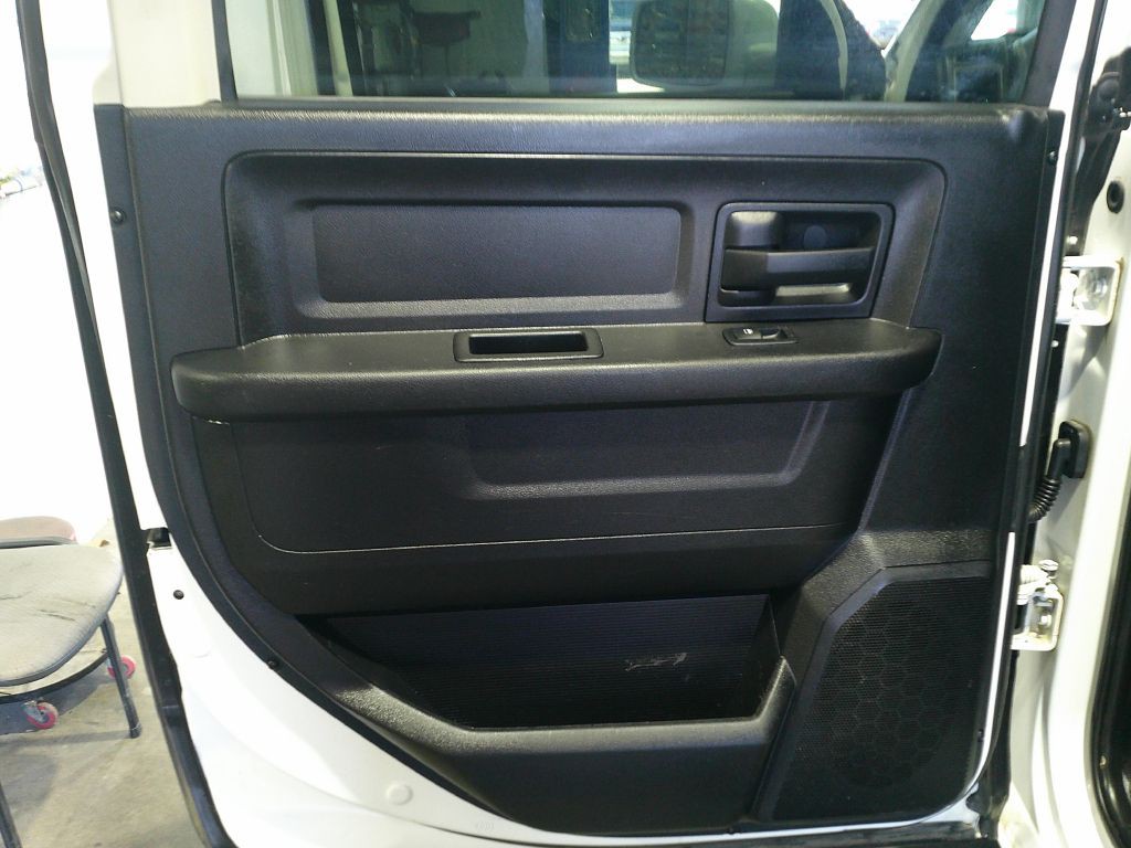 2016 RAM 1500 Image 9
