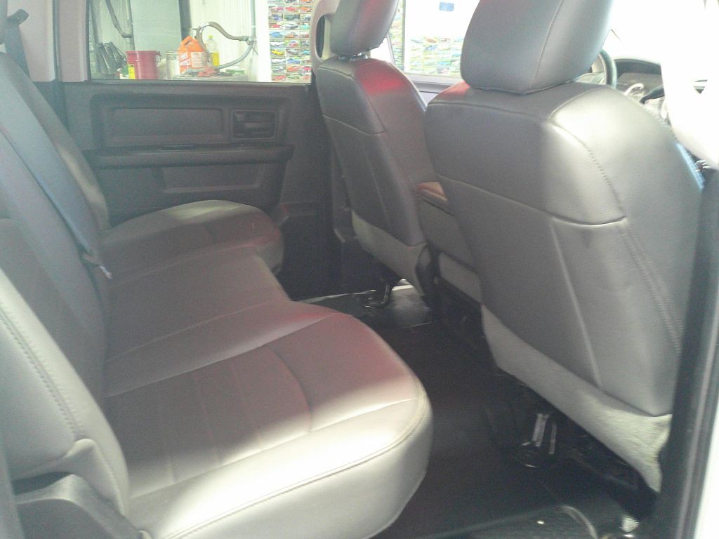 2016 RAM 1500 Image 12