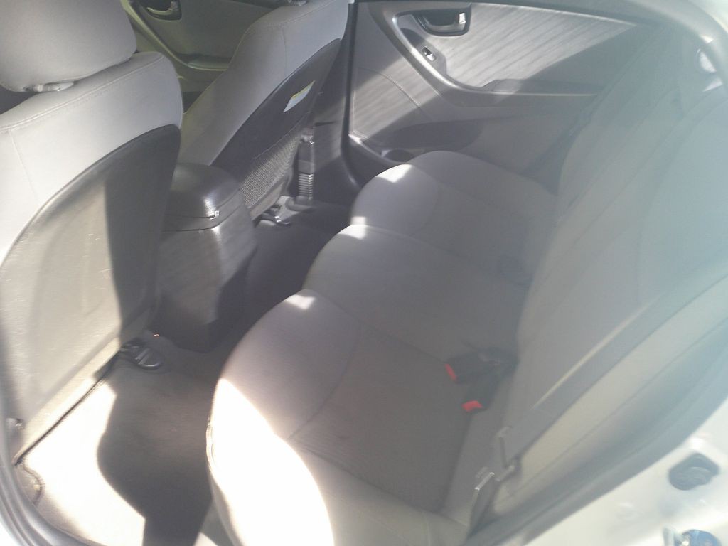 2015 Hyundai Elantra Image 10