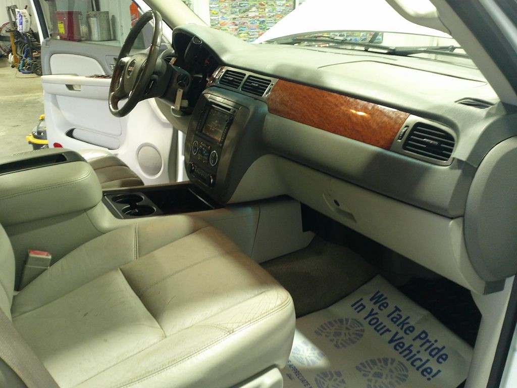 2008 GMC Yukon Image 9