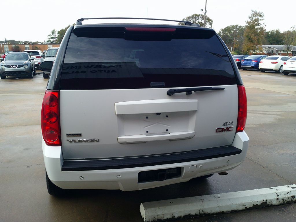 2008 GMC Yukon Image 14