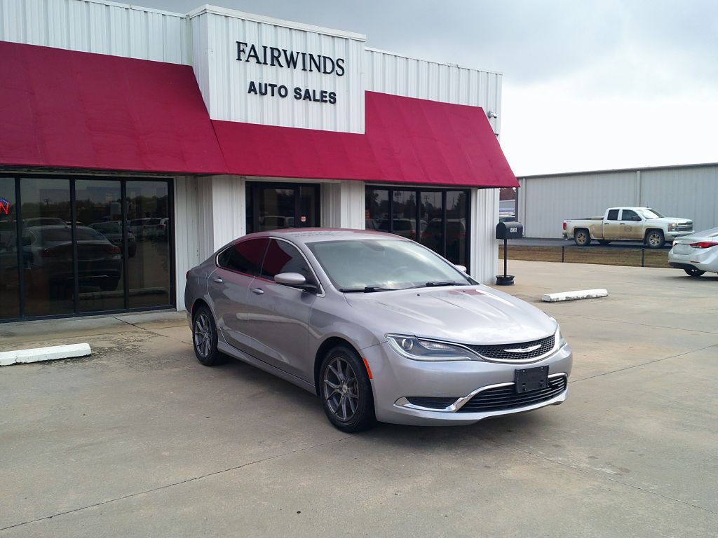 2015 Chrysler 200 Image 1