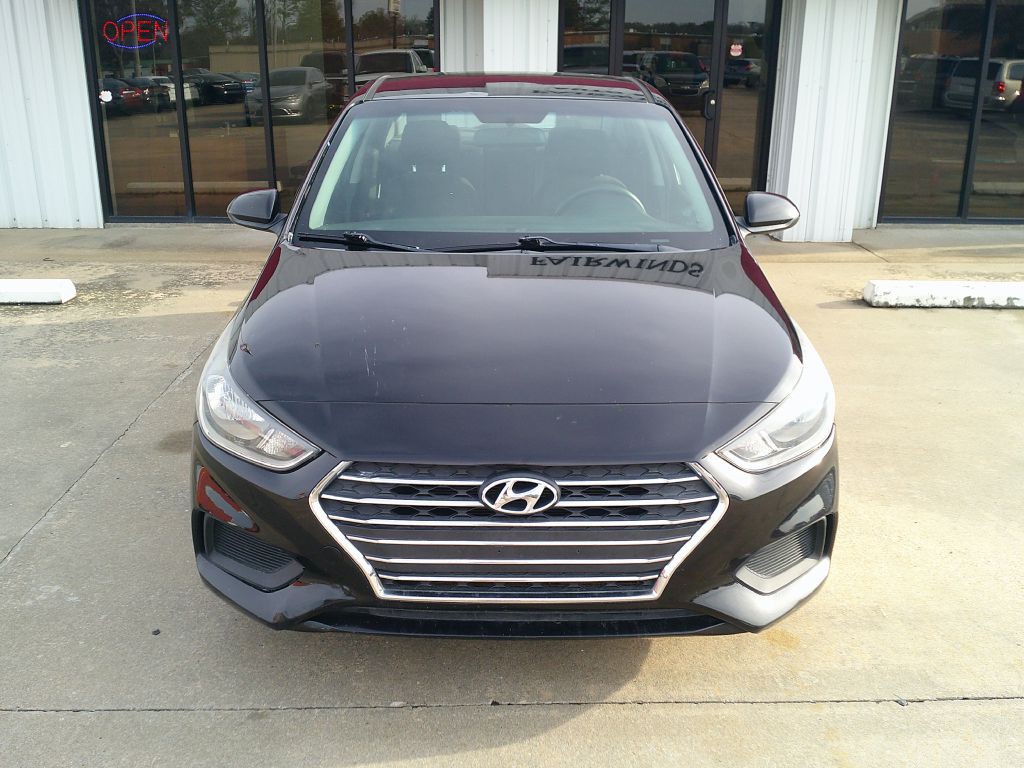 2020 Hyundai Accent Image 2