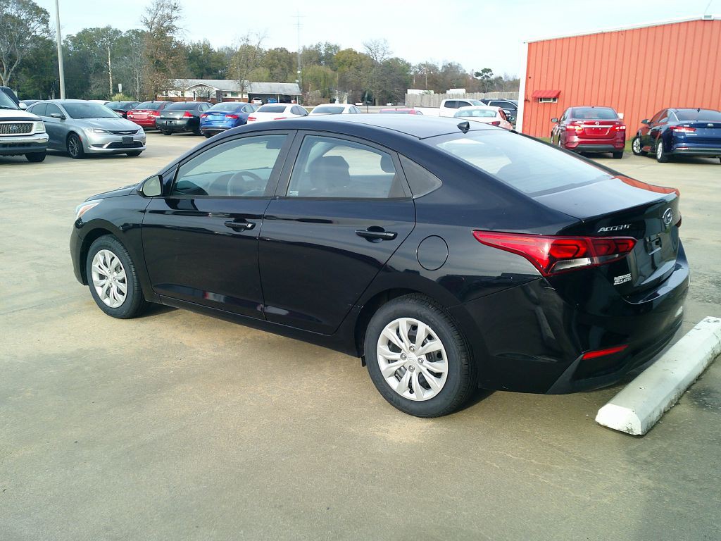 2020 Hyundai Accent Image 6