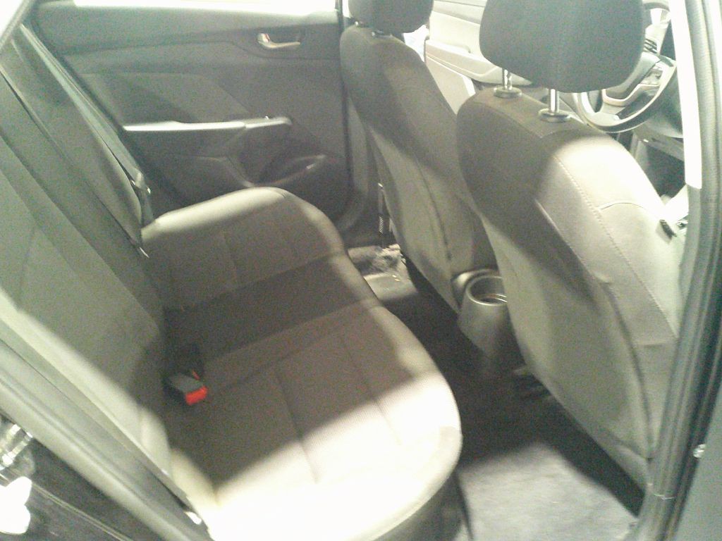 2020 Hyundai Accent Image 12