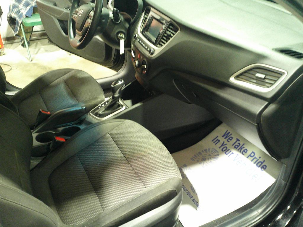 2020 Hyundai Accent Image 14