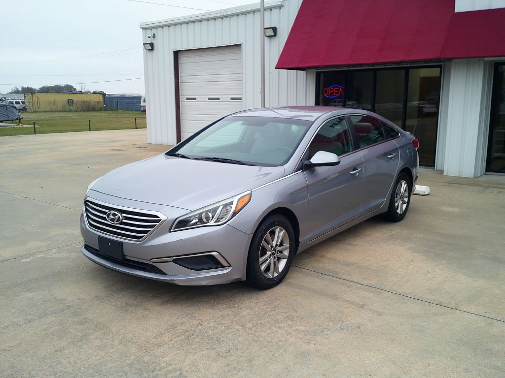 2017 Hyundai Sonata Image 3