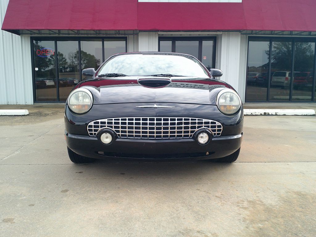 2002 Ford Thunderbird Image 2