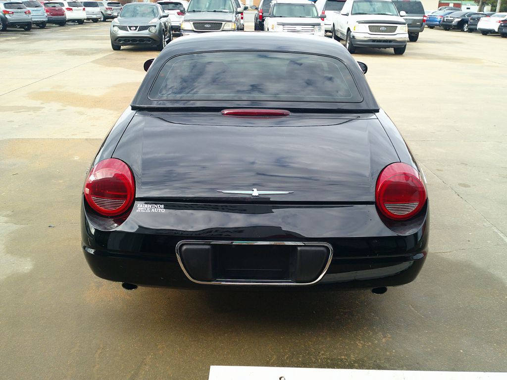 2002 Ford Thunderbird Image 5