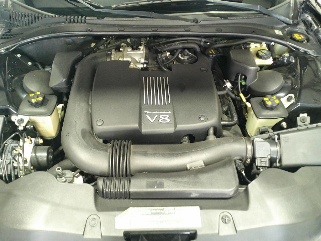 2002 Ford Thunderbird Image 11