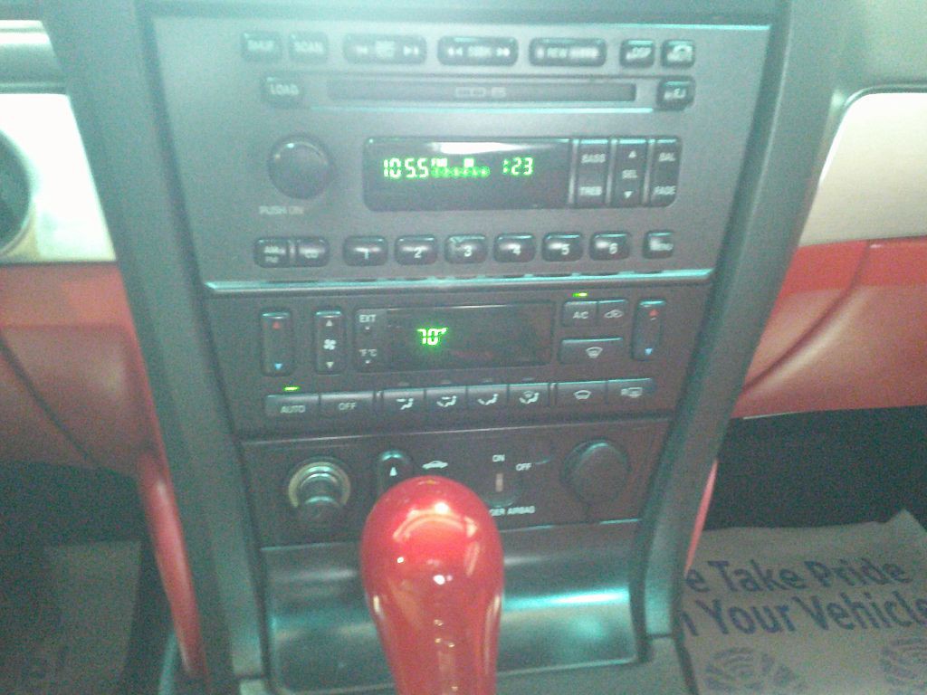 2002 Ford Thunderbird Image 13
