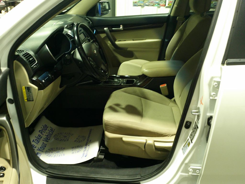 2014 Kia Sorento Image 9