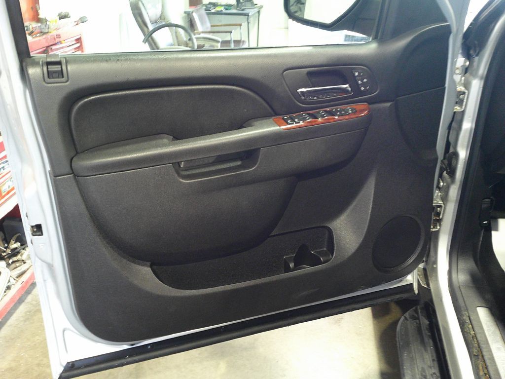 2012 Chevrolet Avalanche Image 10