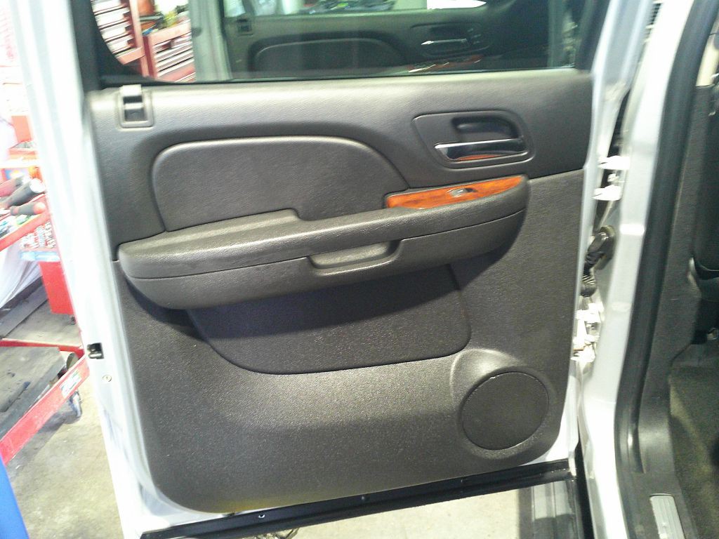 2012 Chevrolet Avalanche Image 12