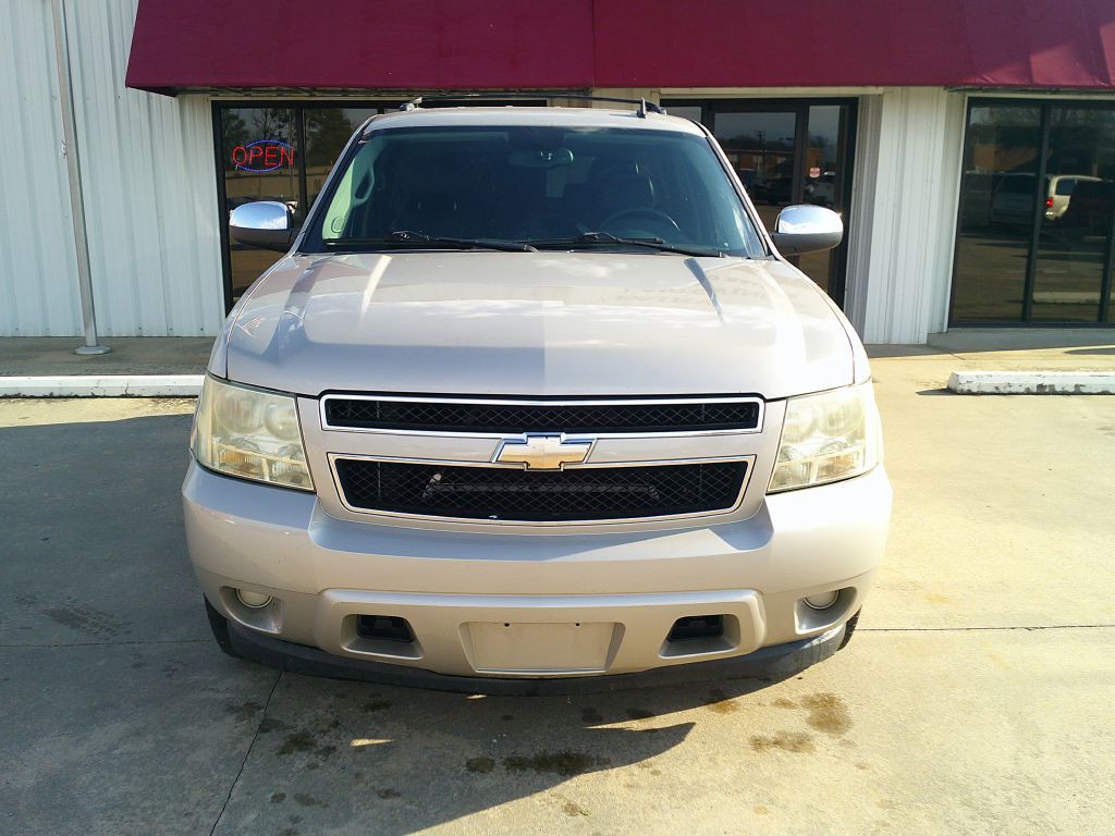 2008 Chevrolet Tahoe Image 2