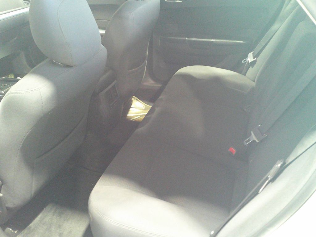 2010 Chrysler 300 Image 5