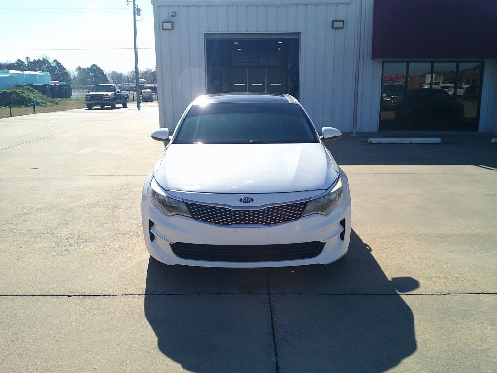 2018 Kia Optima Image 2