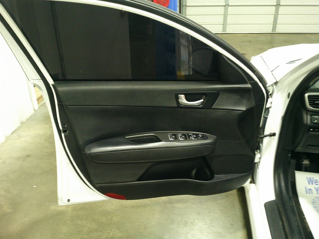 2018 Kia Optima Image 8