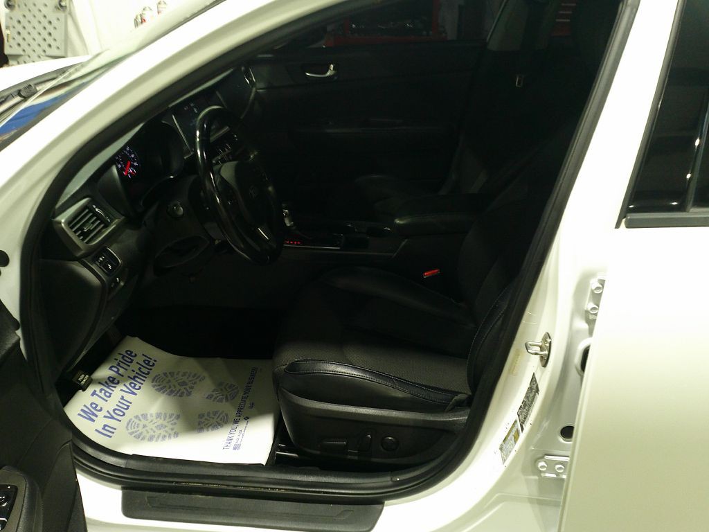 2018 Kia Optima Image 9