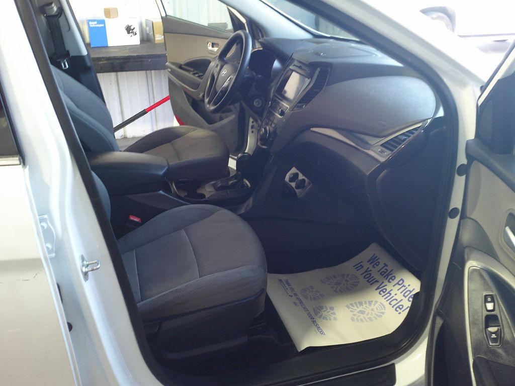 2017 Hyundai Santa Fe Sport Image 14