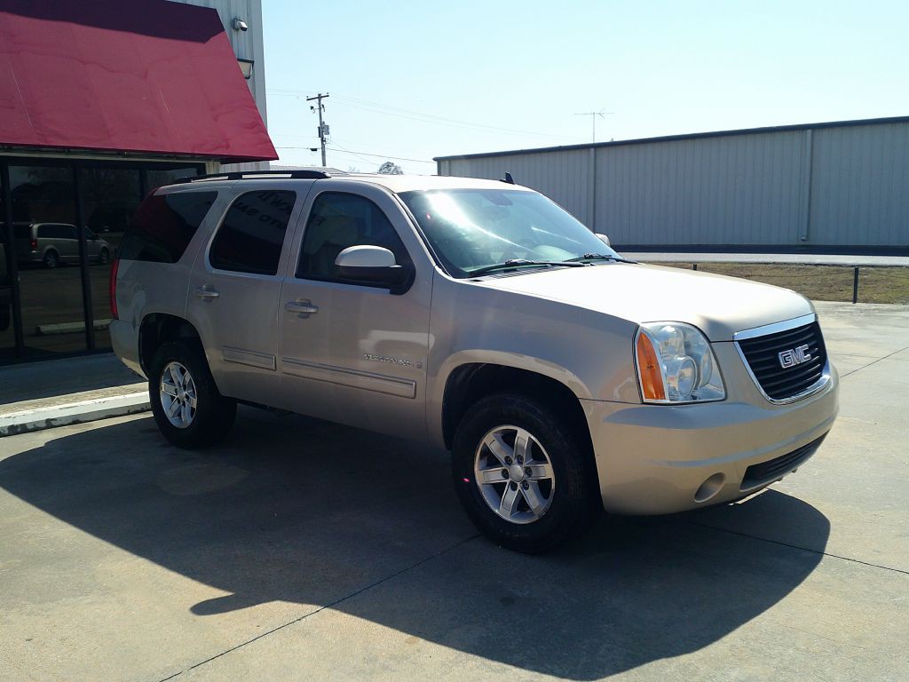 2009 GMC Yukon Image 1