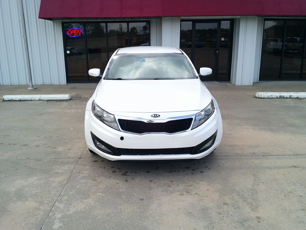 2011 Kia Optima Image 2