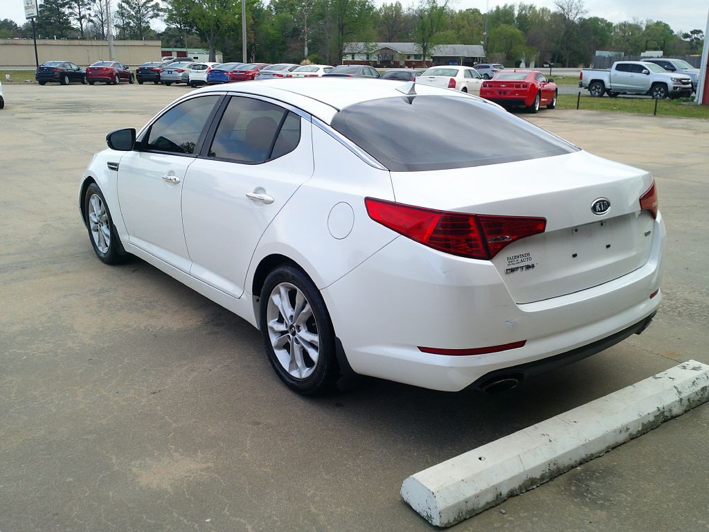 2011 Kia Optima Image 4