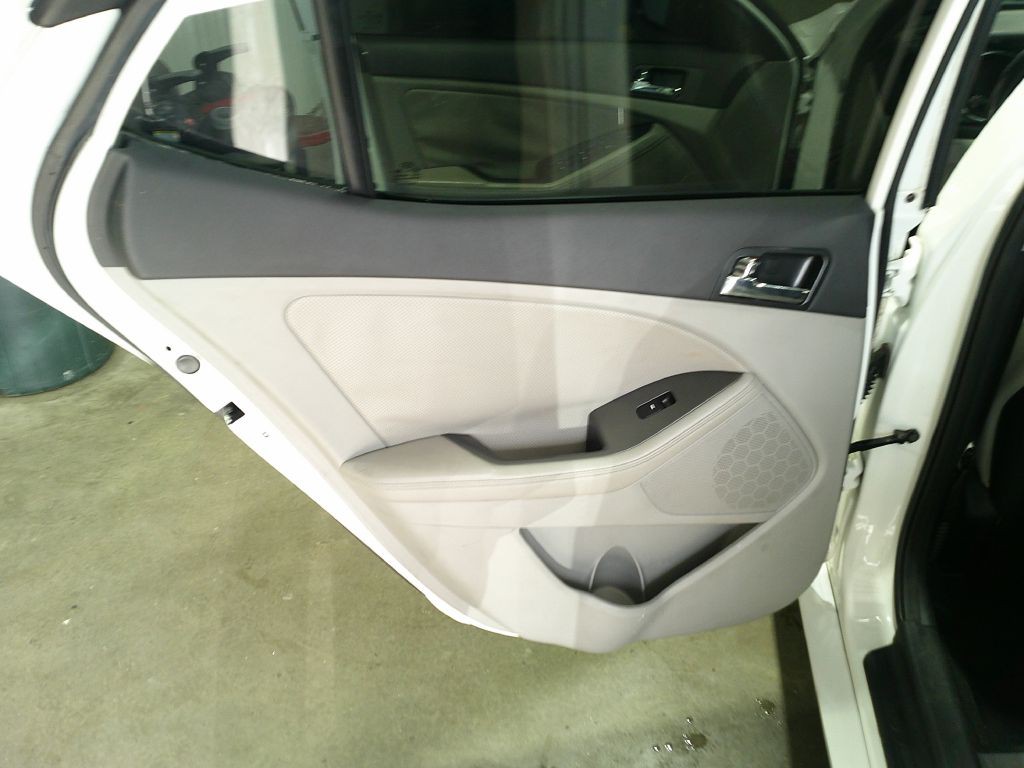 2011 Kia Optima Image 10