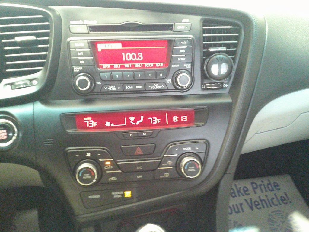 2011 Kia Optima Image 16