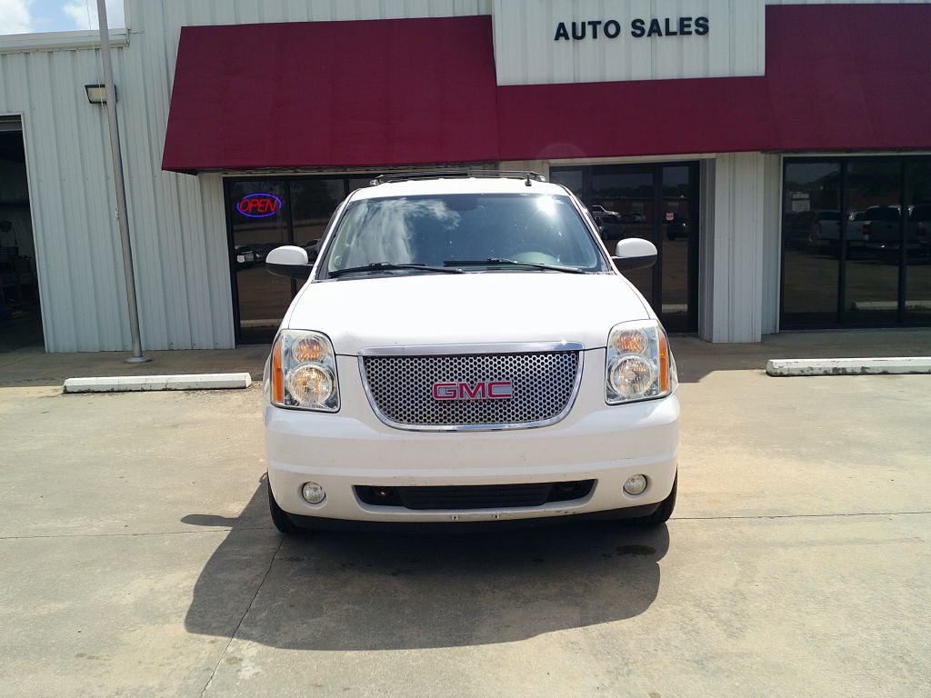 2013 GMC Yukon Image 2