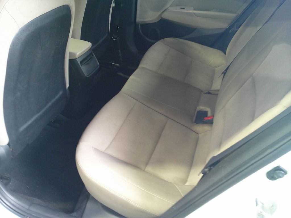 2017 Hyundai Elantra Image 5