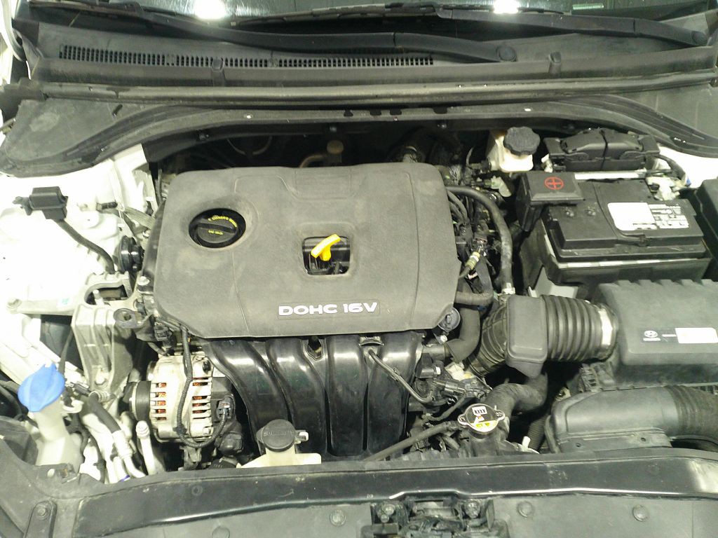 2017 Hyundai Elantra Image 10