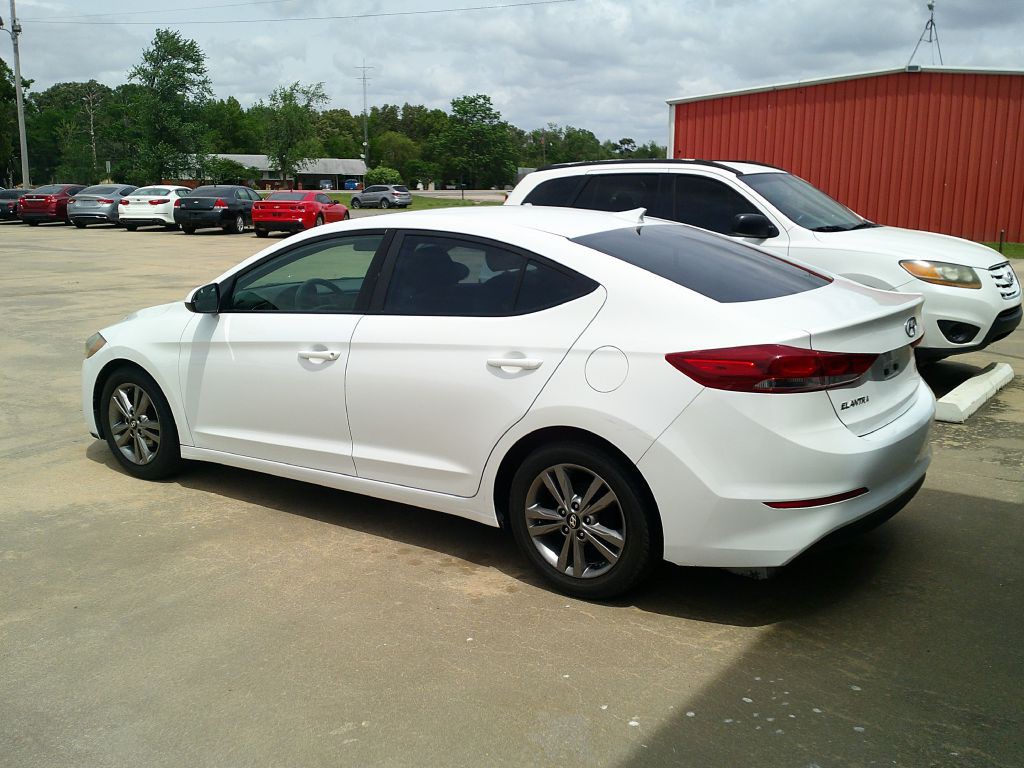 2017 Hyundai Elantra Image 13