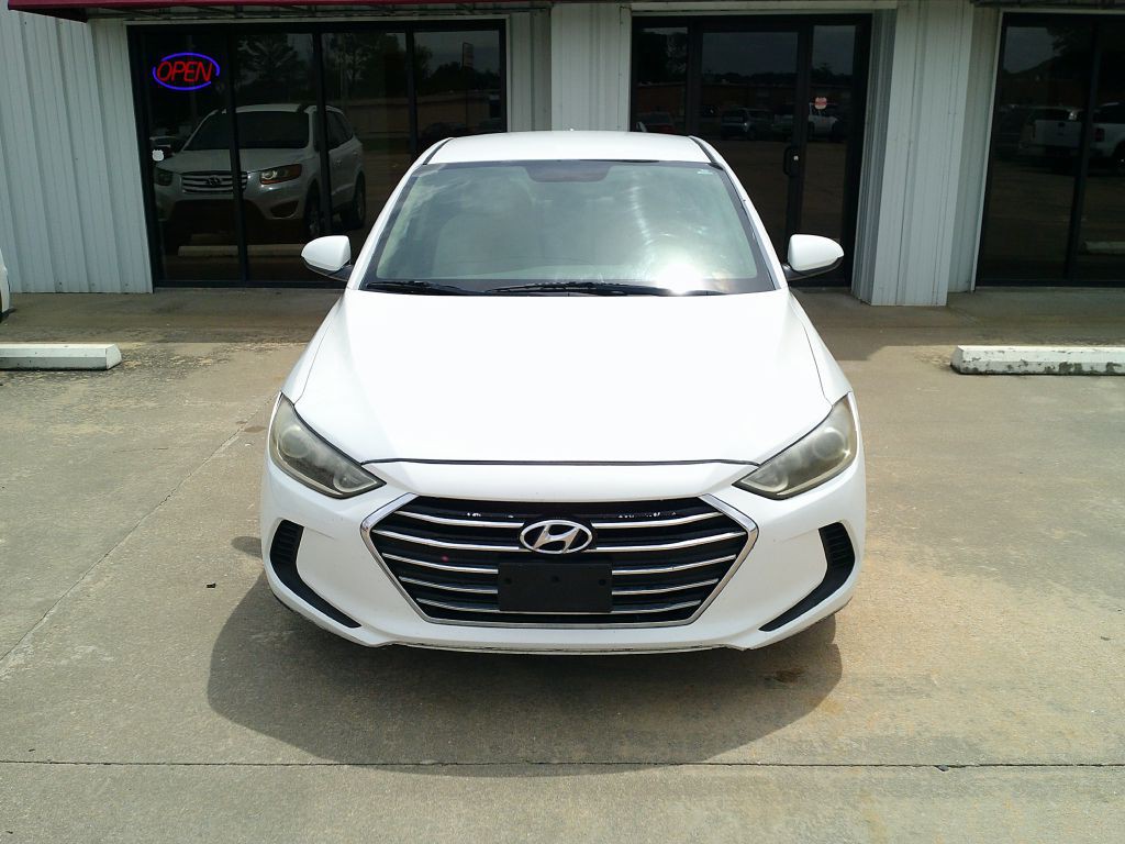 2017 Hyundai Elantra Image 16