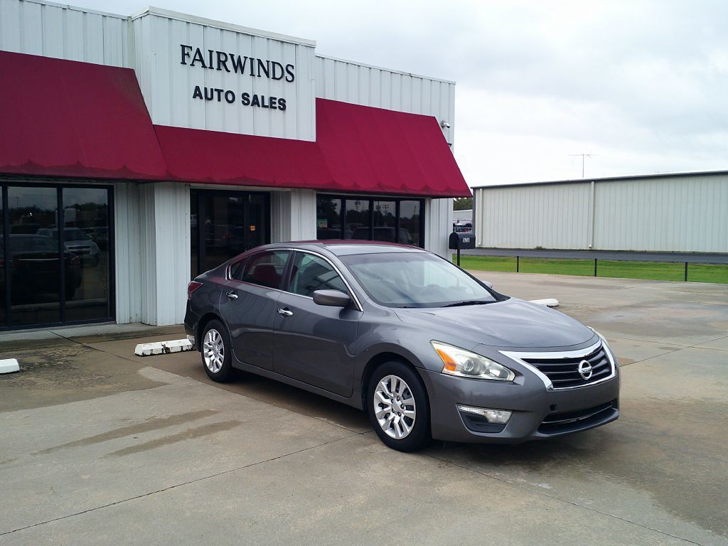 2015 Nissan Altima Image 1