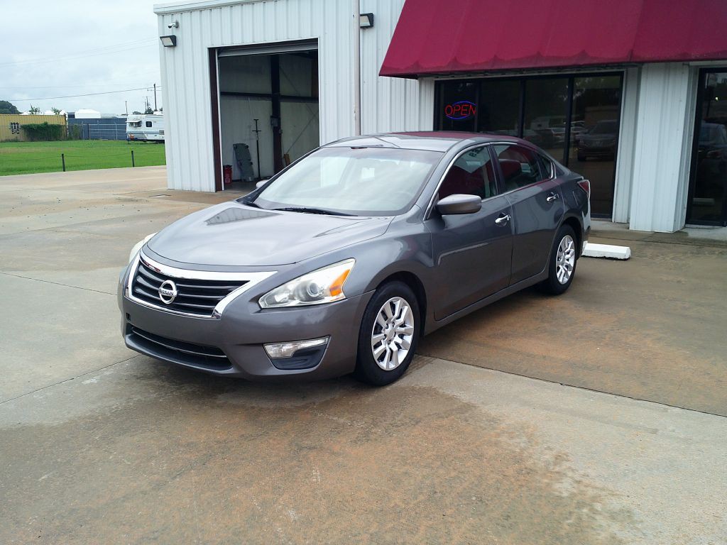 2015 Nissan Altima Image 3