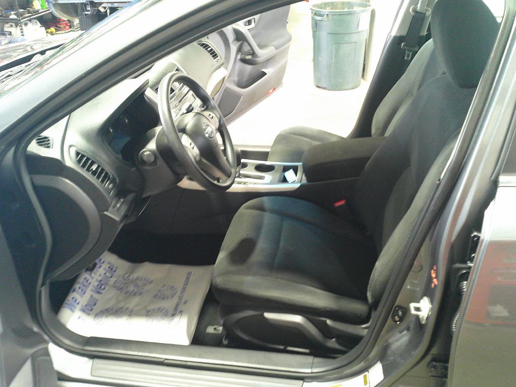 2015 Nissan Altima Image 9