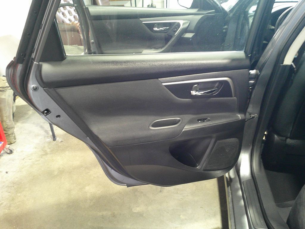 2015 Nissan Altima Image 10