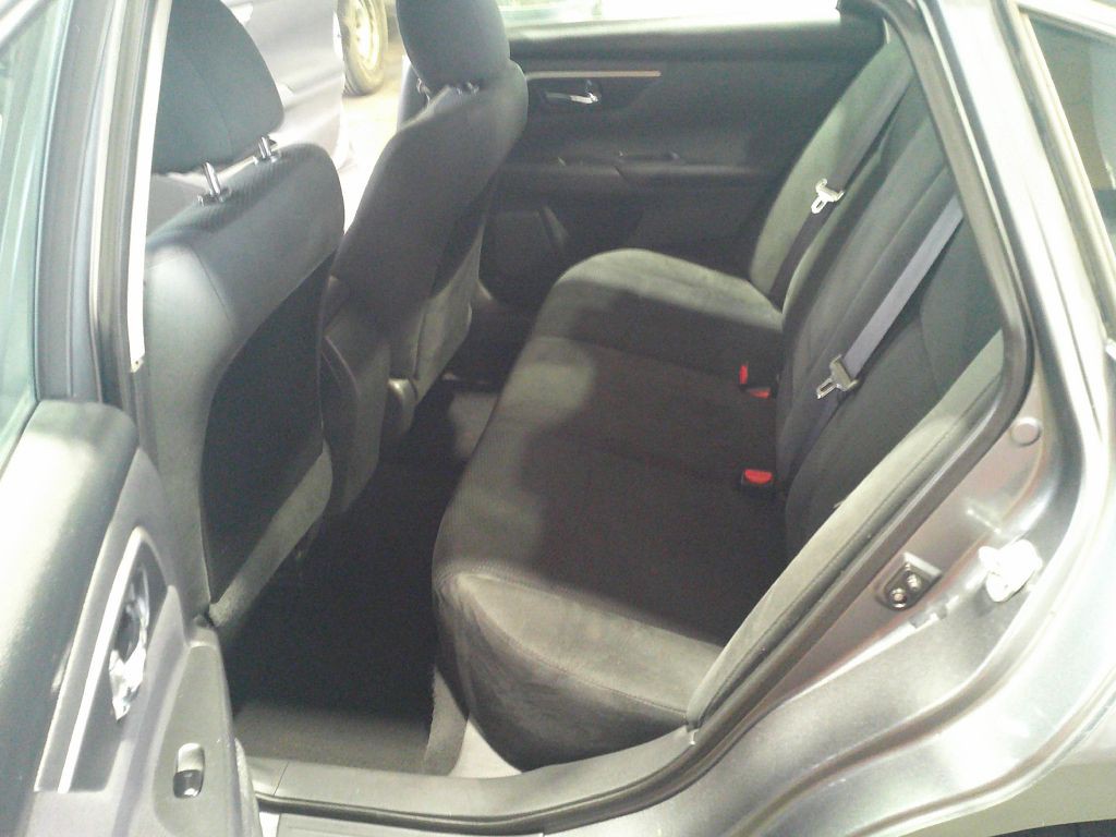 2015 Nissan Altima Image 11