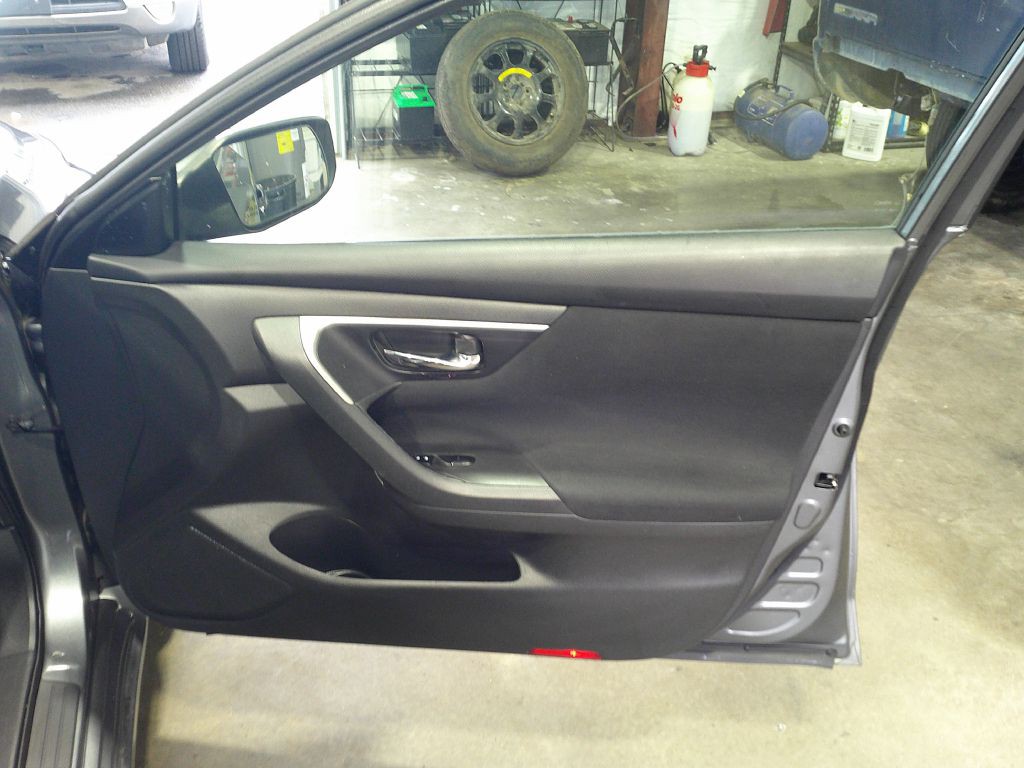 2015 Nissan Altima Image 15