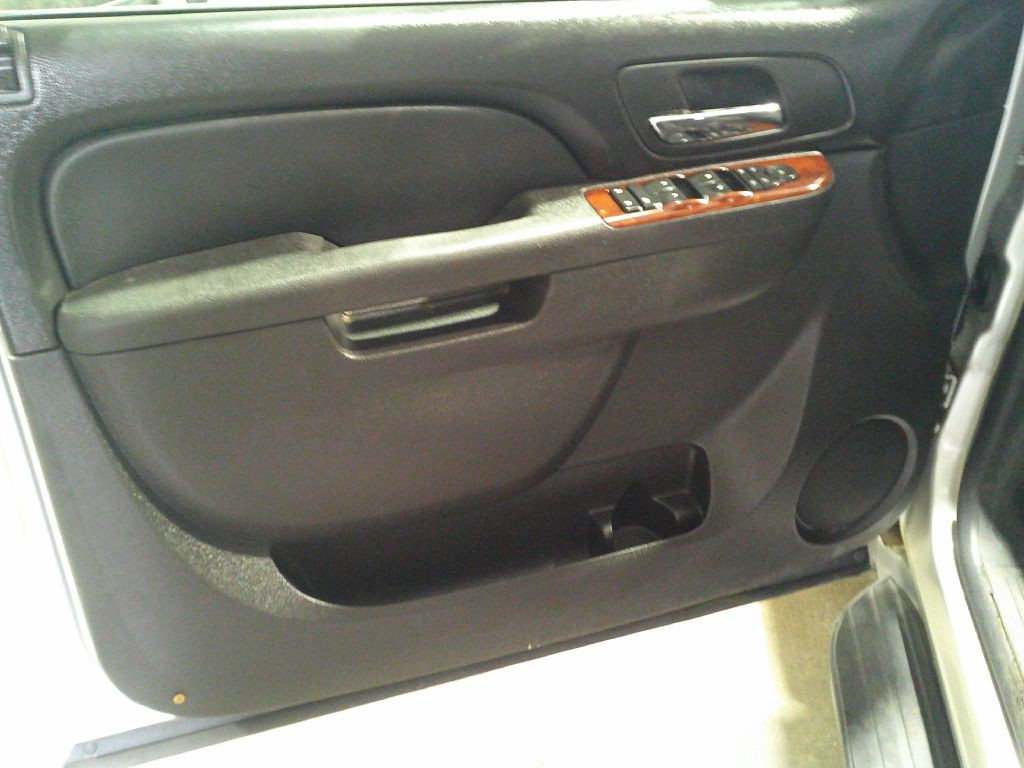 2010 Chevrolet Avalanche Image 8