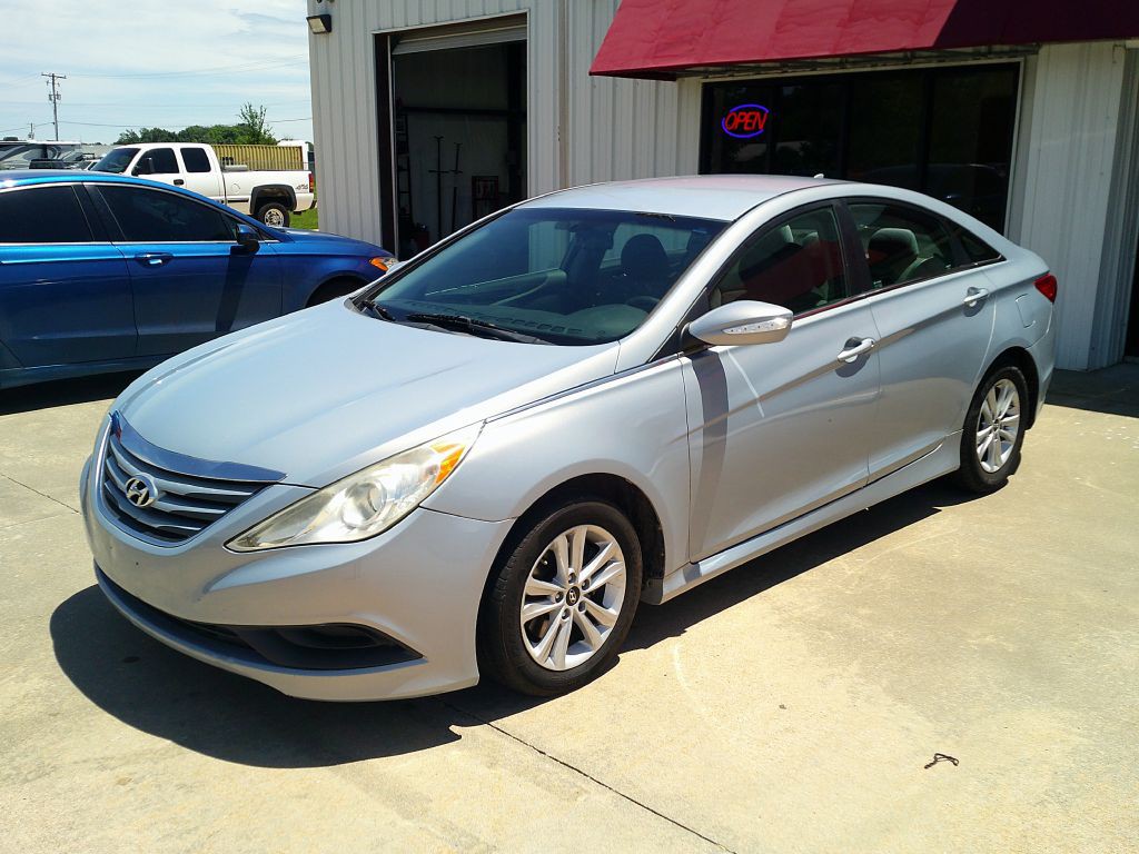 2014 Hyundai Sonata Image 3