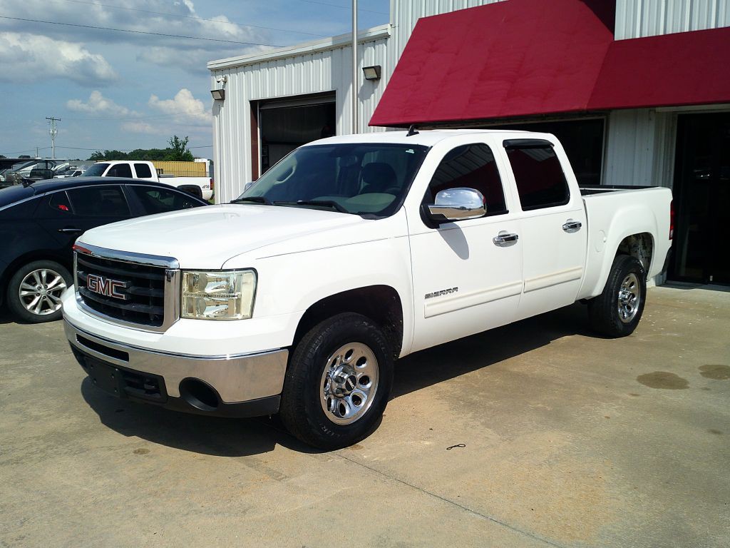 2011 GMC Sierra Image 3
