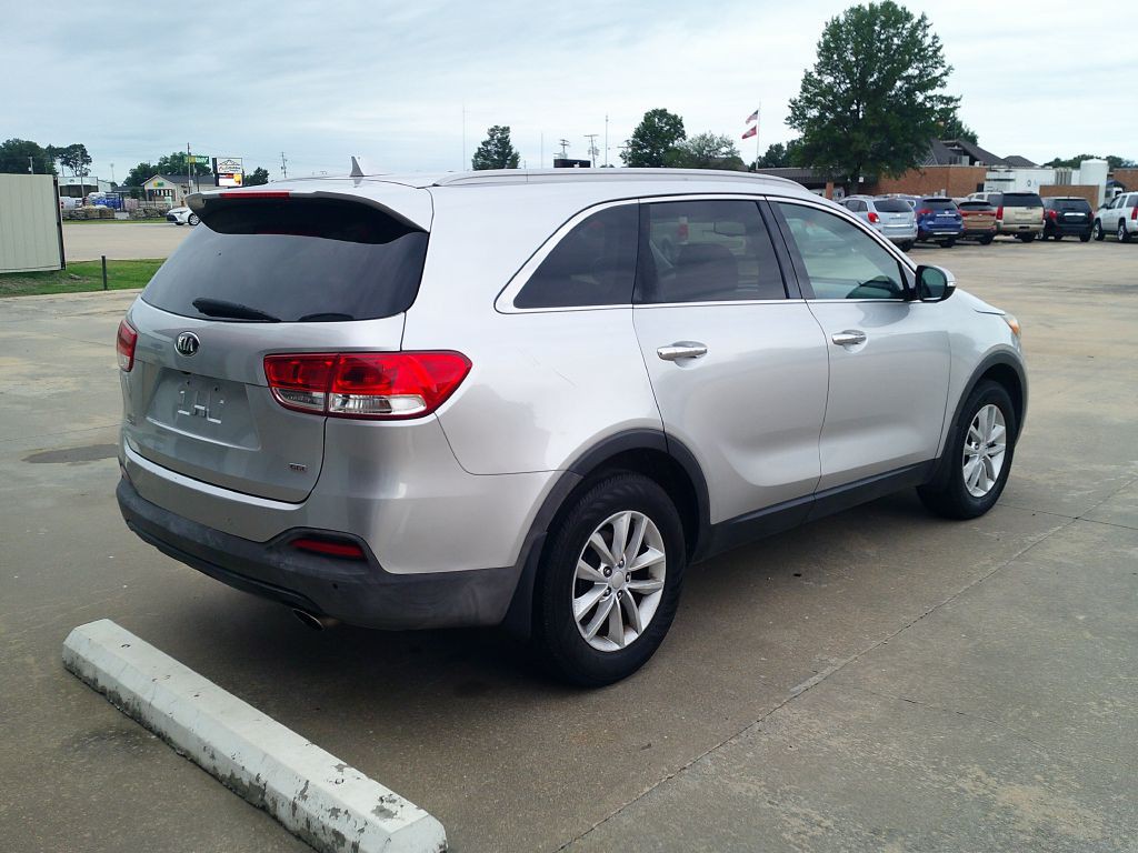 2017 Kia Sorento Image 6