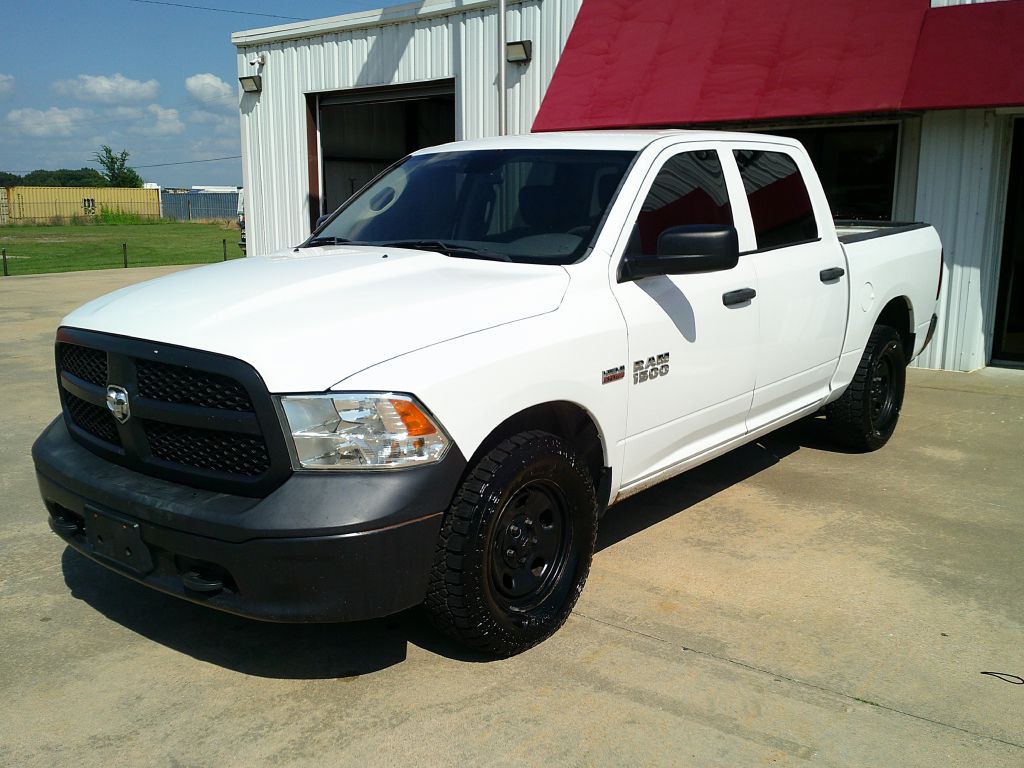 2016 RAM 1500 Image 3