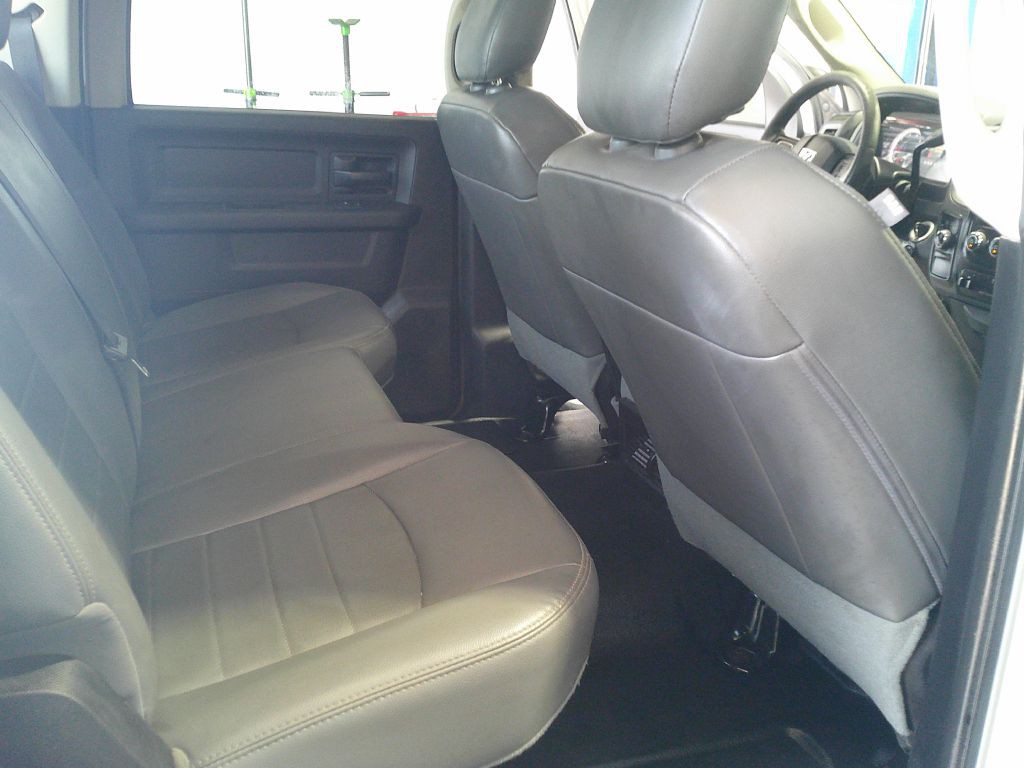 2016 RAM 1500 Image 12