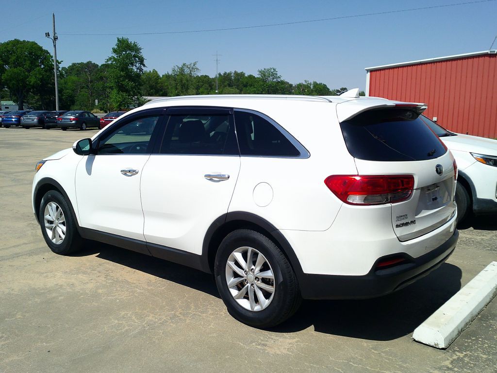 2017 Kia Sorento Image 4