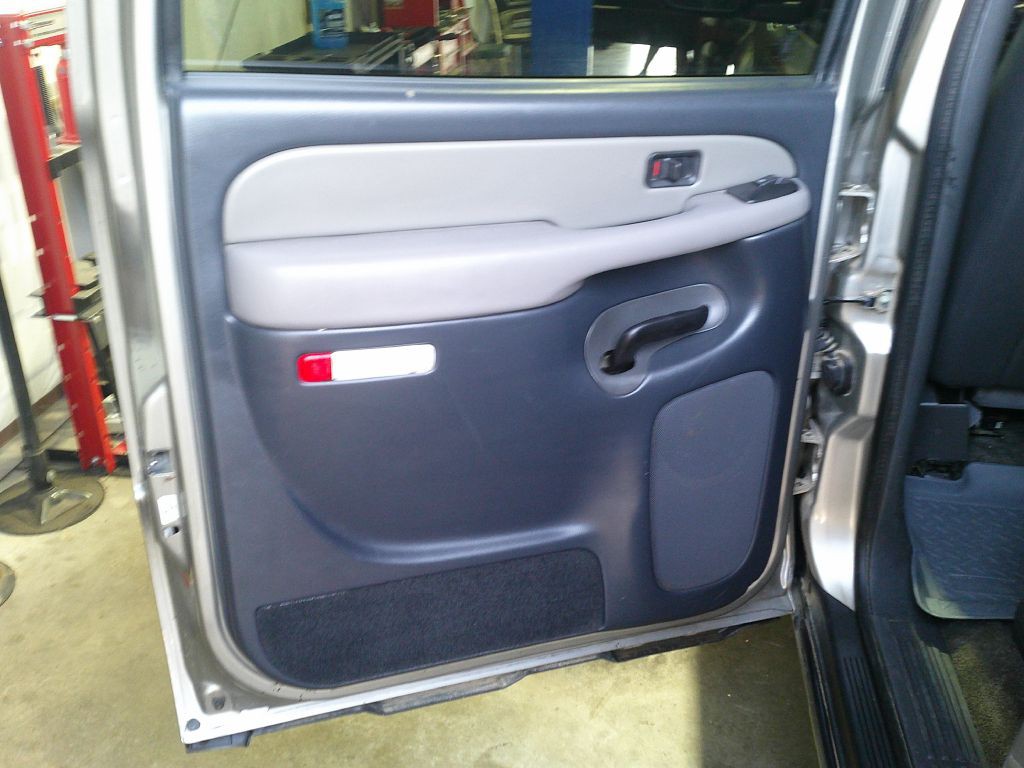 2003 Chevrolet Avalanche Image 10