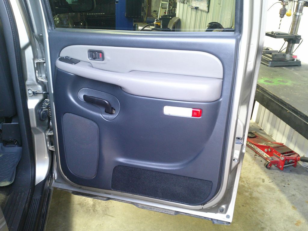 2003 Chevrolet Avalanche Image 13