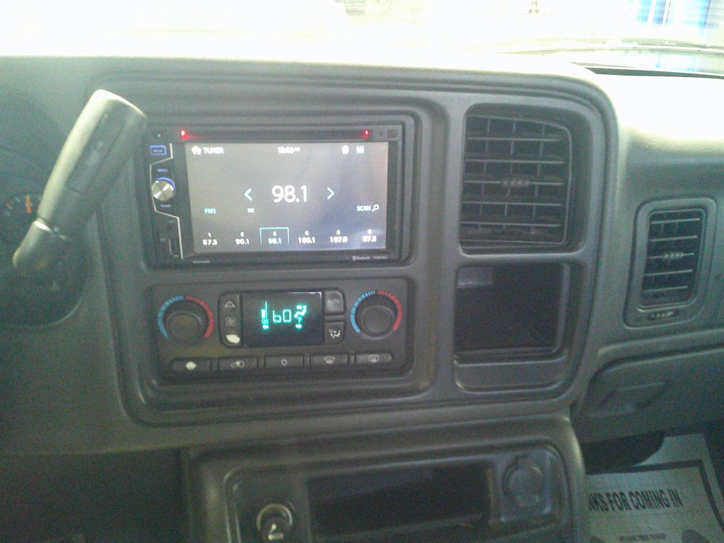 2003 Chevrolet Avalanche Image 16